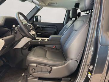 Land Rover Defender 90 S 3.0D I6 200 CV AWD Auto — photo 10