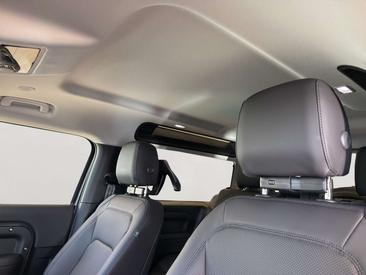 Land Rover Defender 90 S 3.0D I6 200 CV AWD Auto — photo 14