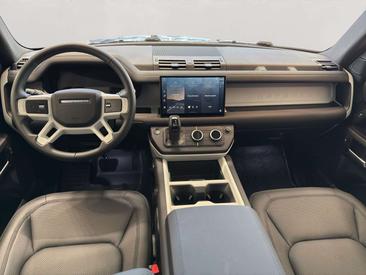 Land Rover Defender 90 S 3.0D I6 200 CV AWD Auto — photo 18