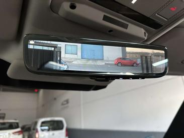 Land Rover Defender 110 X-Dynamic SE 3.0 I6 MHEV AWD Aut. 400 — photo 9