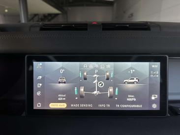 Land Rover Defender 110 X-Dynamic SE 3.0 I6 MHEV AWD Aut. 400 — photo 16