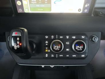 Land Rover Defender 110 X-Dynamic SE 3.0 I6 MHEV AWD Aut. 400 — photo 33