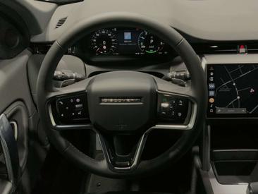 Land Rover Discovery Sport Dynamic SE P270e — photo 13