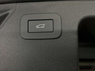 Land Rover Discovery Sport Dynamic SE P270e — photo 19