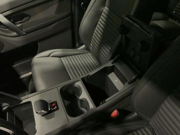 Land Rover Discovery Sport Dynamic SE P270e — photo 24