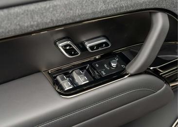 Land Rover Range Rover Sport Autobiography P550e — photo 15