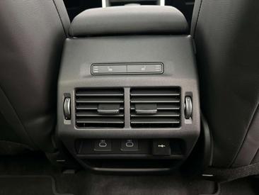 Land Rover Discovery Sport P270e Dynamic SE AWD Auto — photo 18