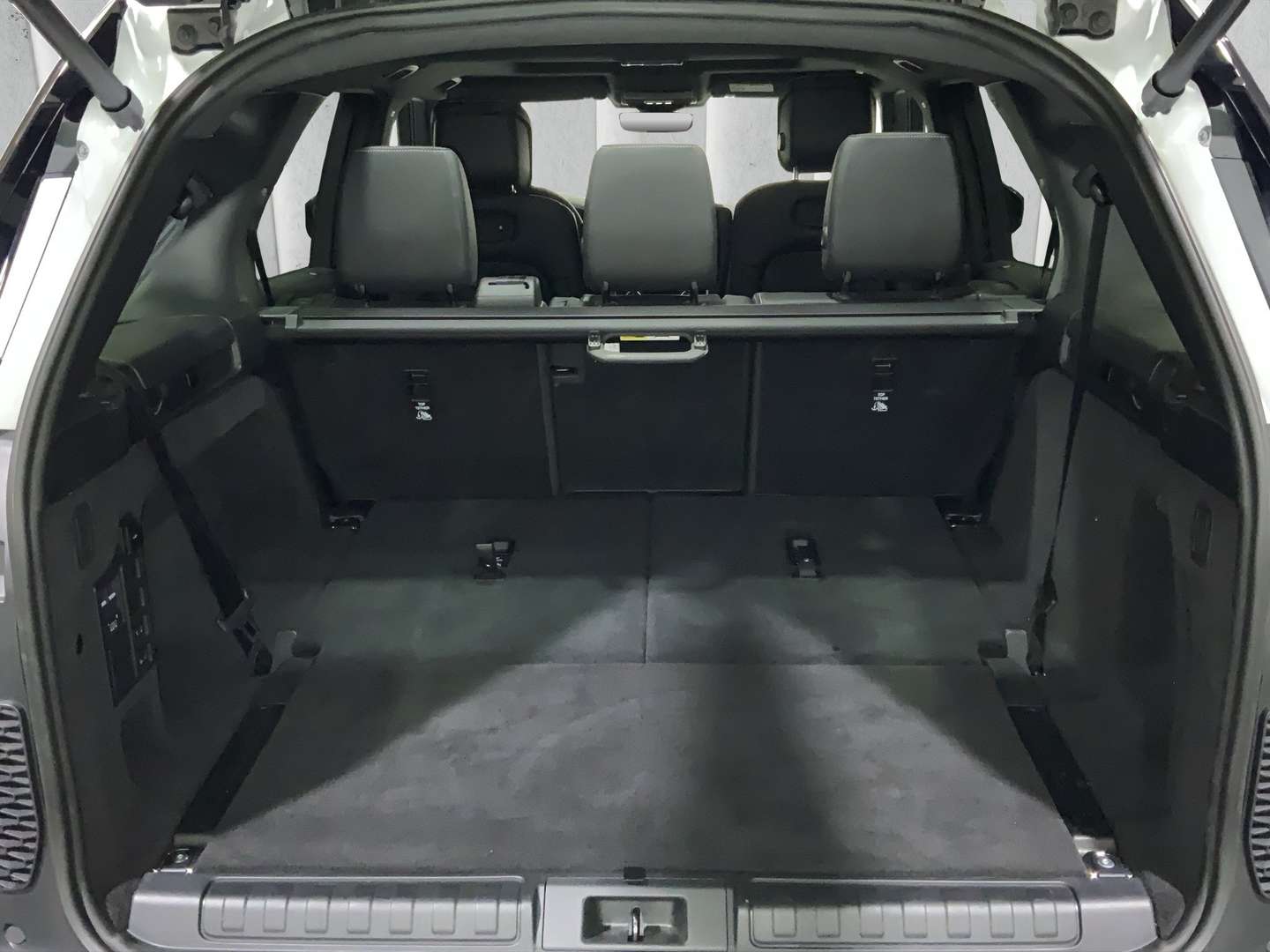 Land Rover Discovery D350 Dynamic SE | SD | Winter-Paket - 2024 - Joinsteer - #17