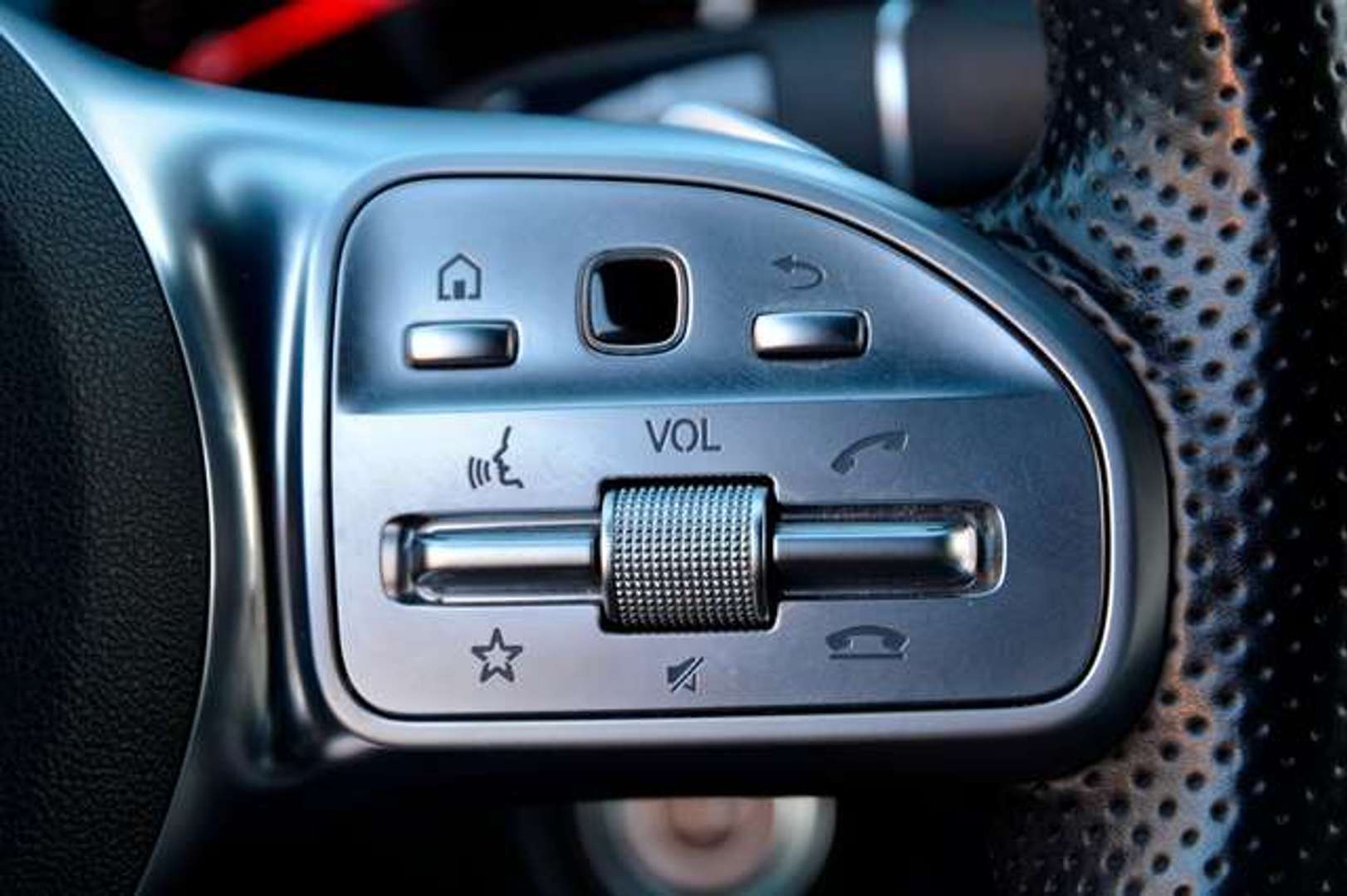 Mercedes Classe C 180 Cabrio 180 AMG Line - 2020 - Joinsteer - #37