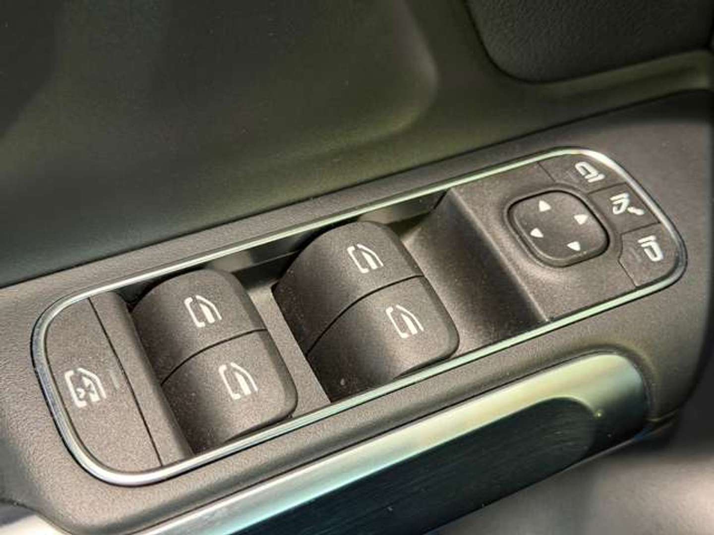 Mercedes EQB 300 Progressive - 2024 - Joinsteer - #24