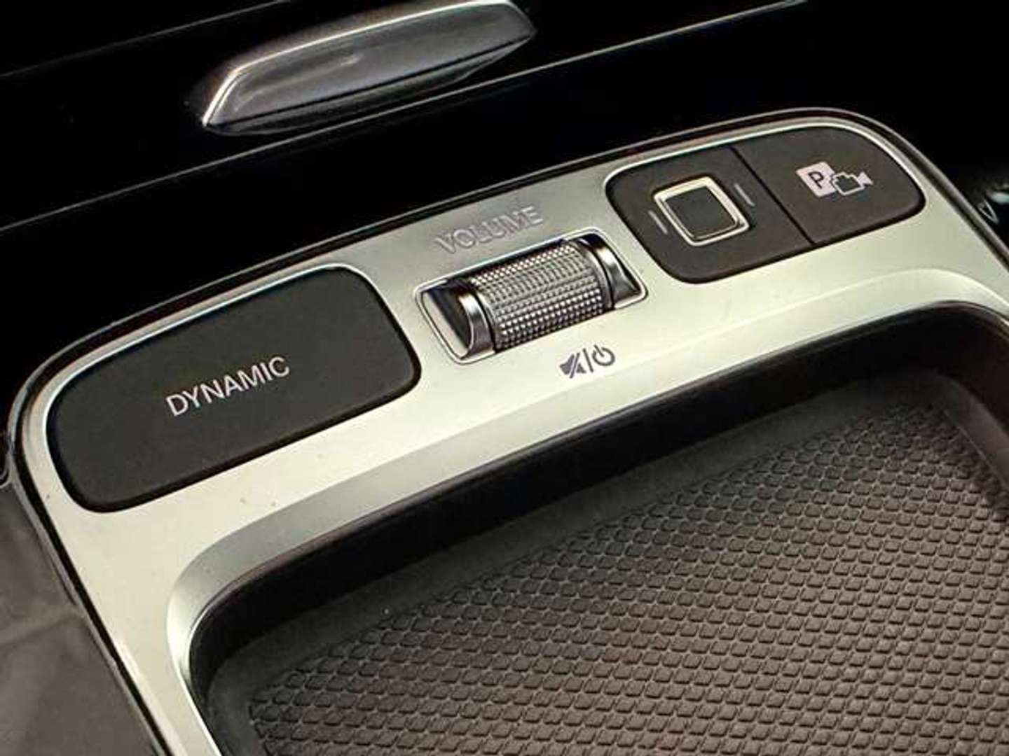 Mercedes CLA 180 Night Edition - 2024 - Joinsteer - #25