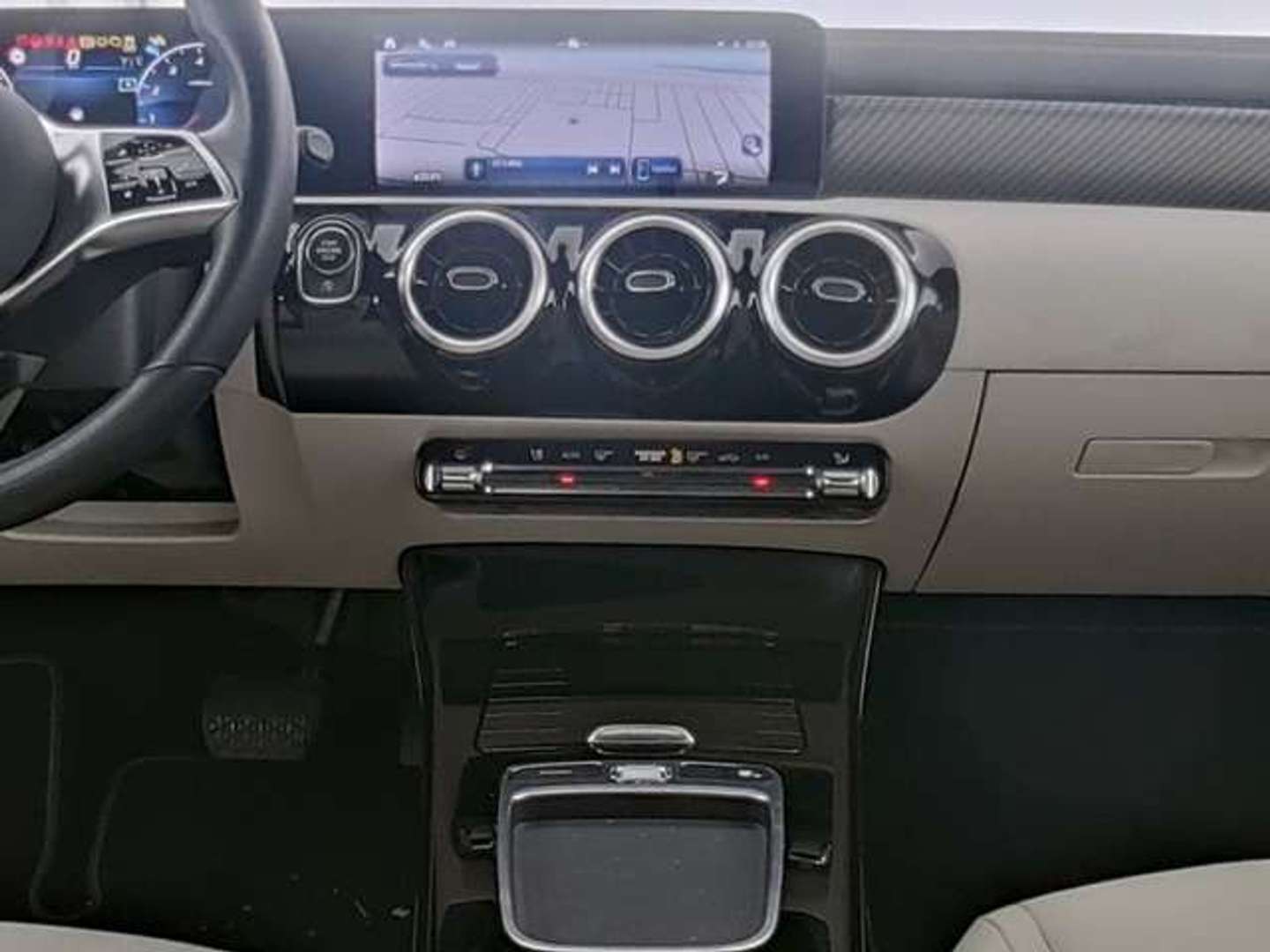 Mercedes CLA Shooting Break 180 Premium - 2024 - Joinsteer - #3