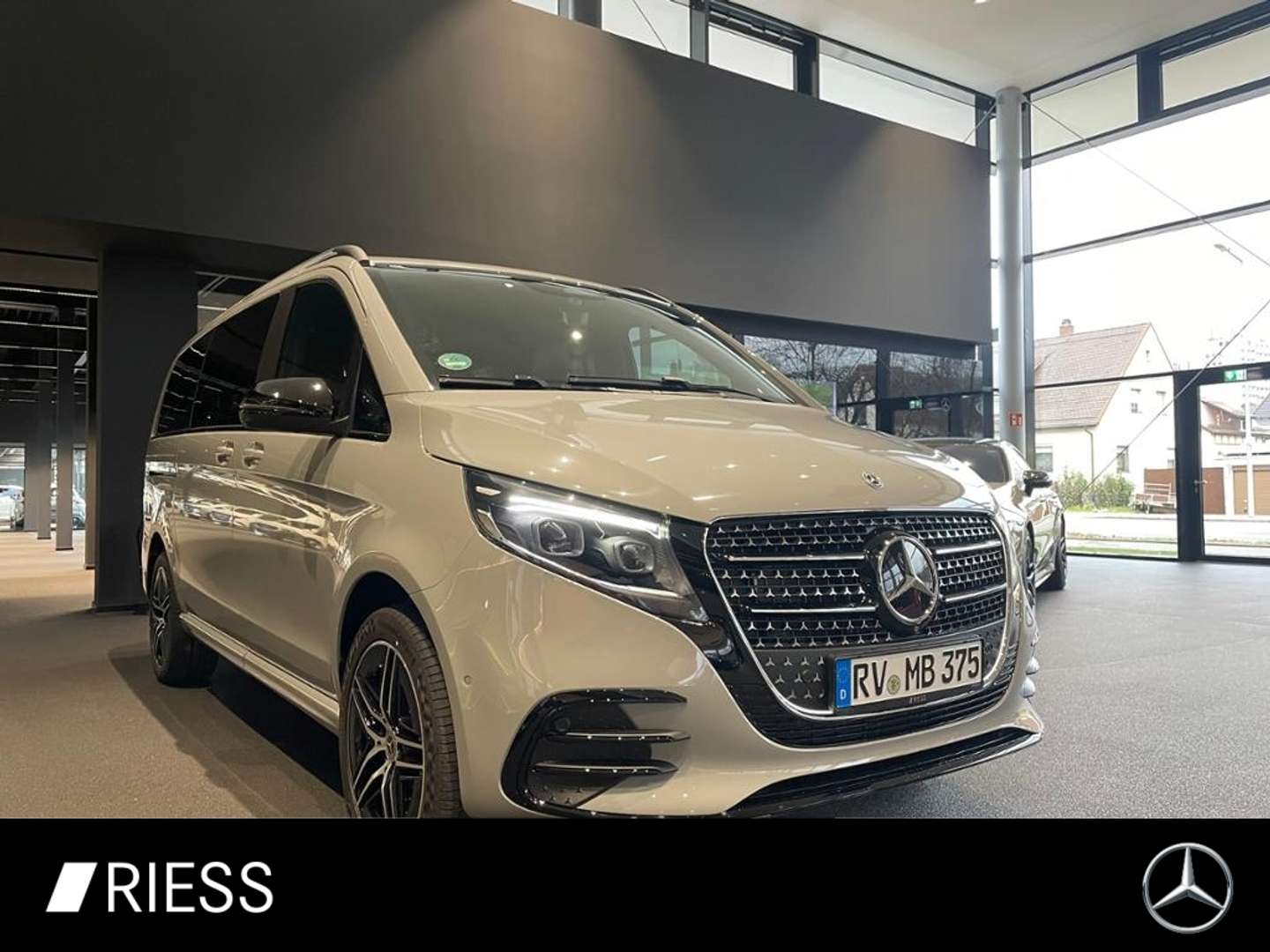 Mercedes V 300 300 Avantgarde - 2025 - Joinsteer - #1