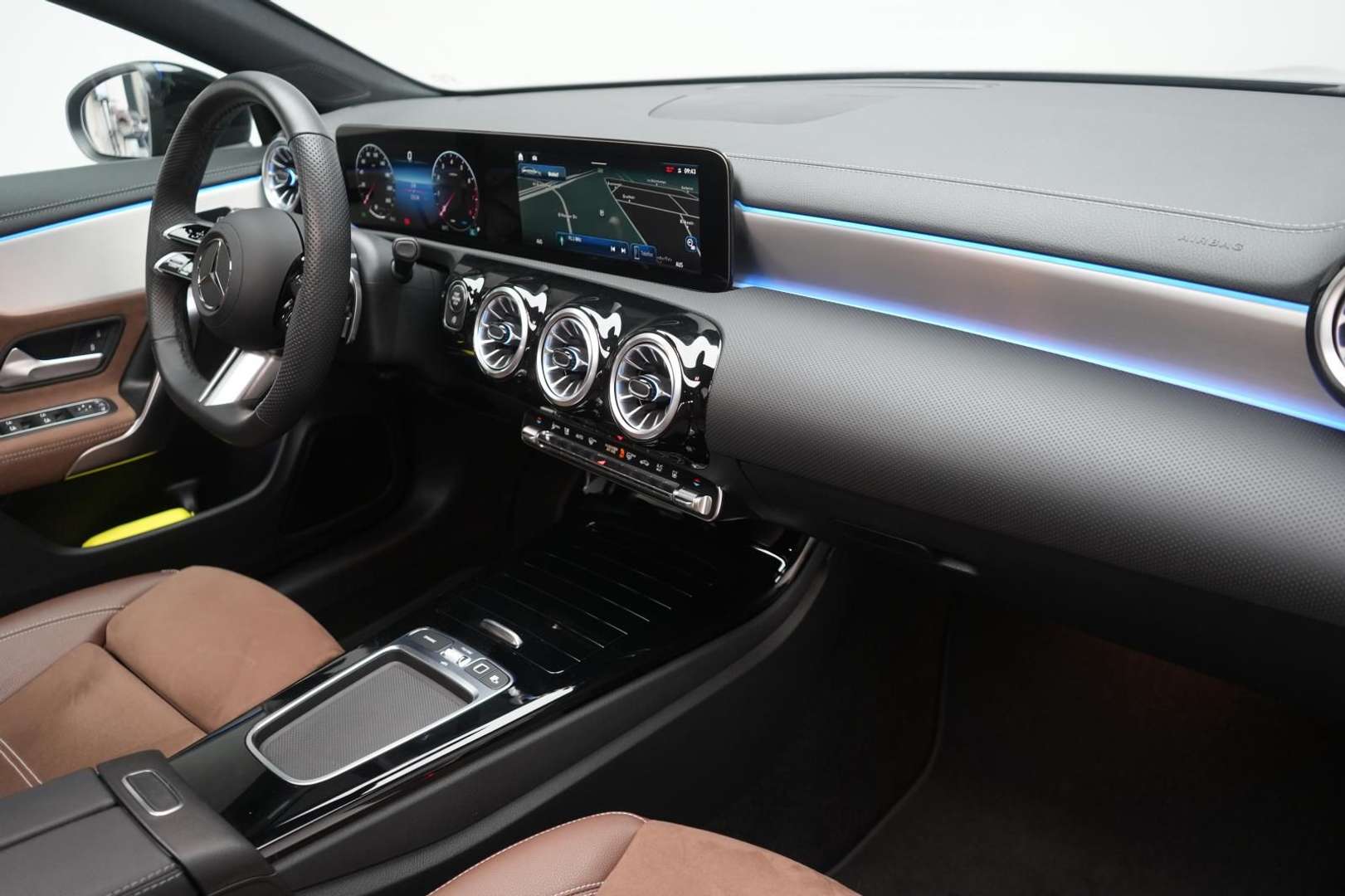 Mercedes CLA 200 AMG Line - 2025 - Joinsteer - #7