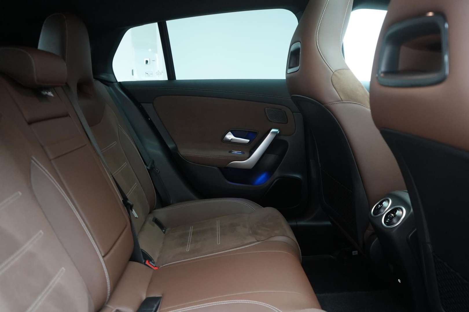 Mercedes CLA 200 AMG Line - 2025 - Joinsteer - #8