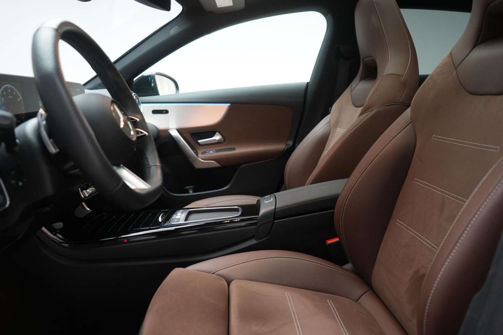 Mercedes CLA 200 AMG Line - 2025 - Joinsteer - #9