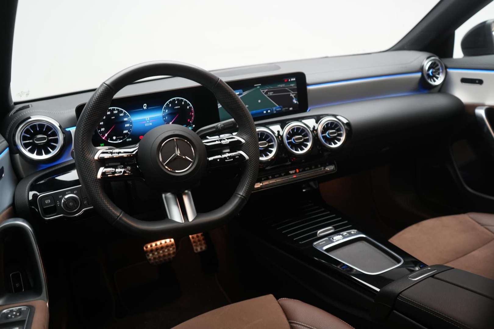 Mercedes CLA 200 AMG Line - 2025 - Joinsteer - #13