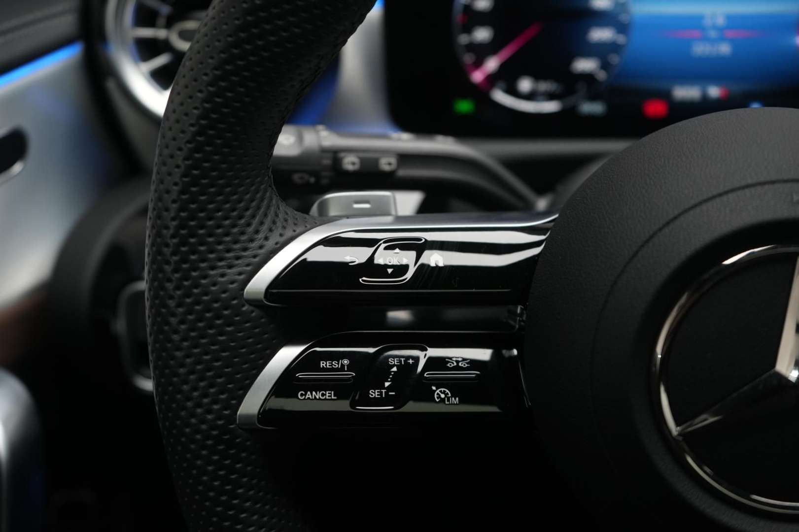 Mercedes CLA 200 AMG Line - 2025 - Joinsteer - #18