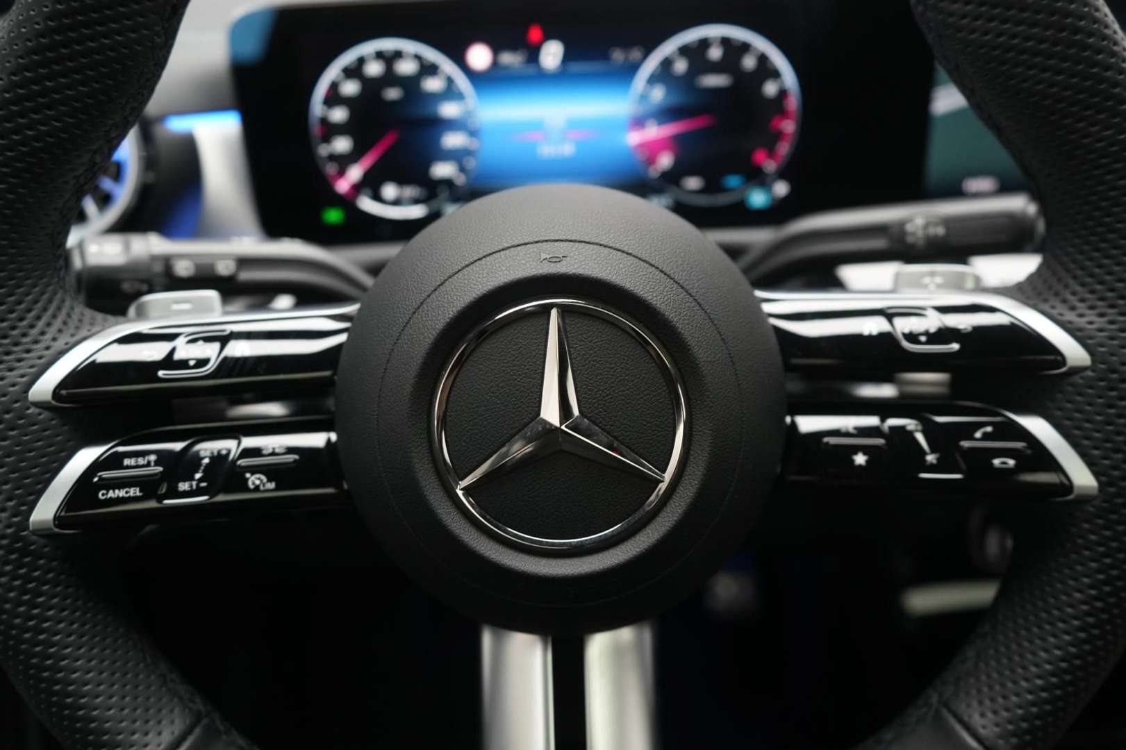 Mercedes CLA 200 AMG Line - 2025 - Joinsteer - #21