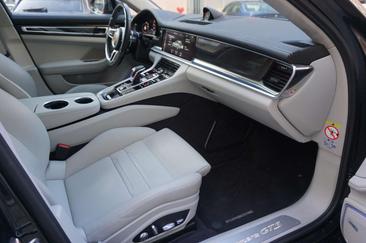 Porsche Panamera II GTS — photo 12