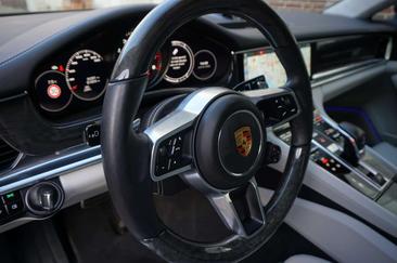 Porsche Panamera II GTS — photo 27