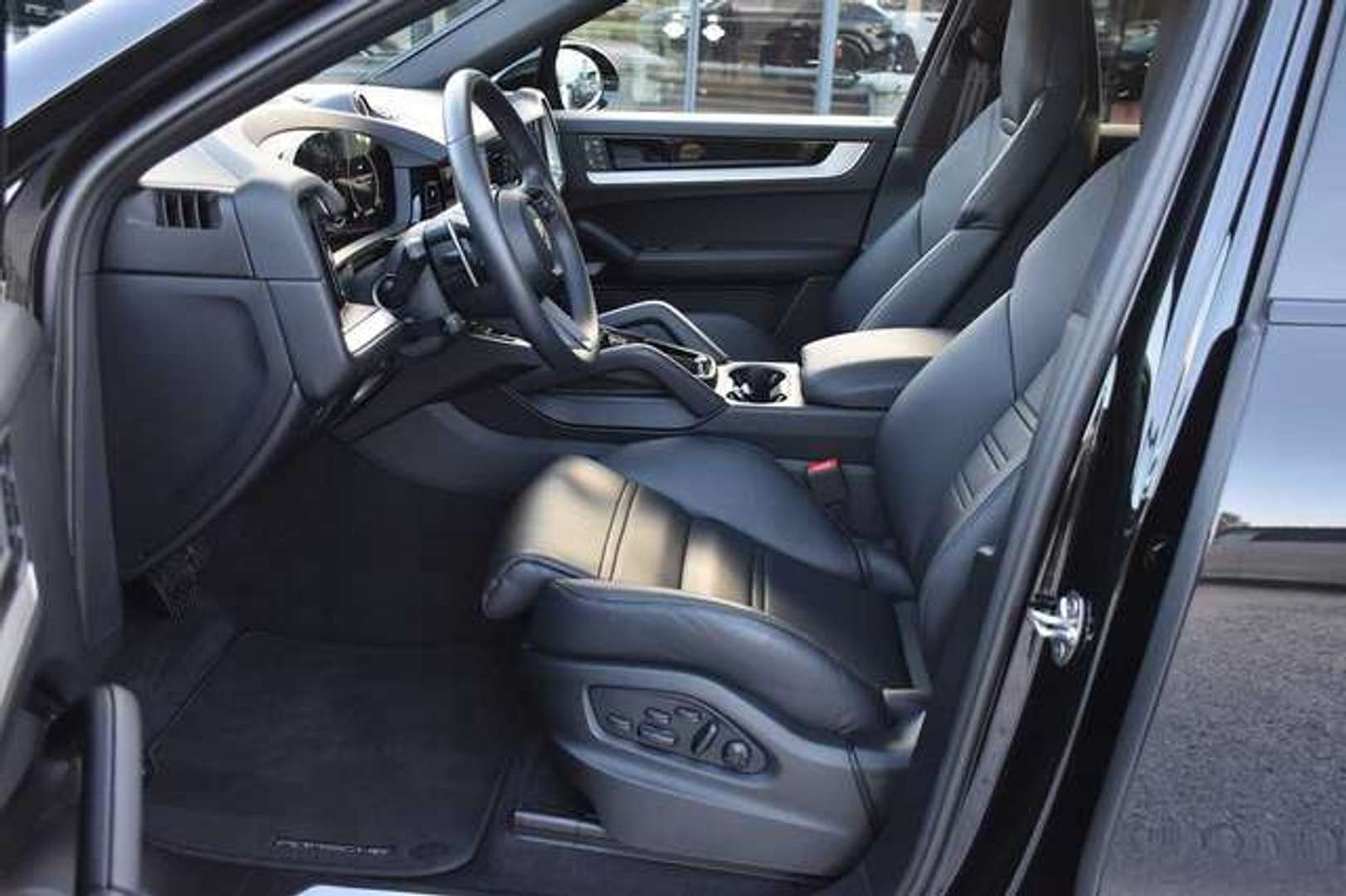 Porsche Cayenne Coupé E-Hybrid - 2025 - Joinsteer - #8