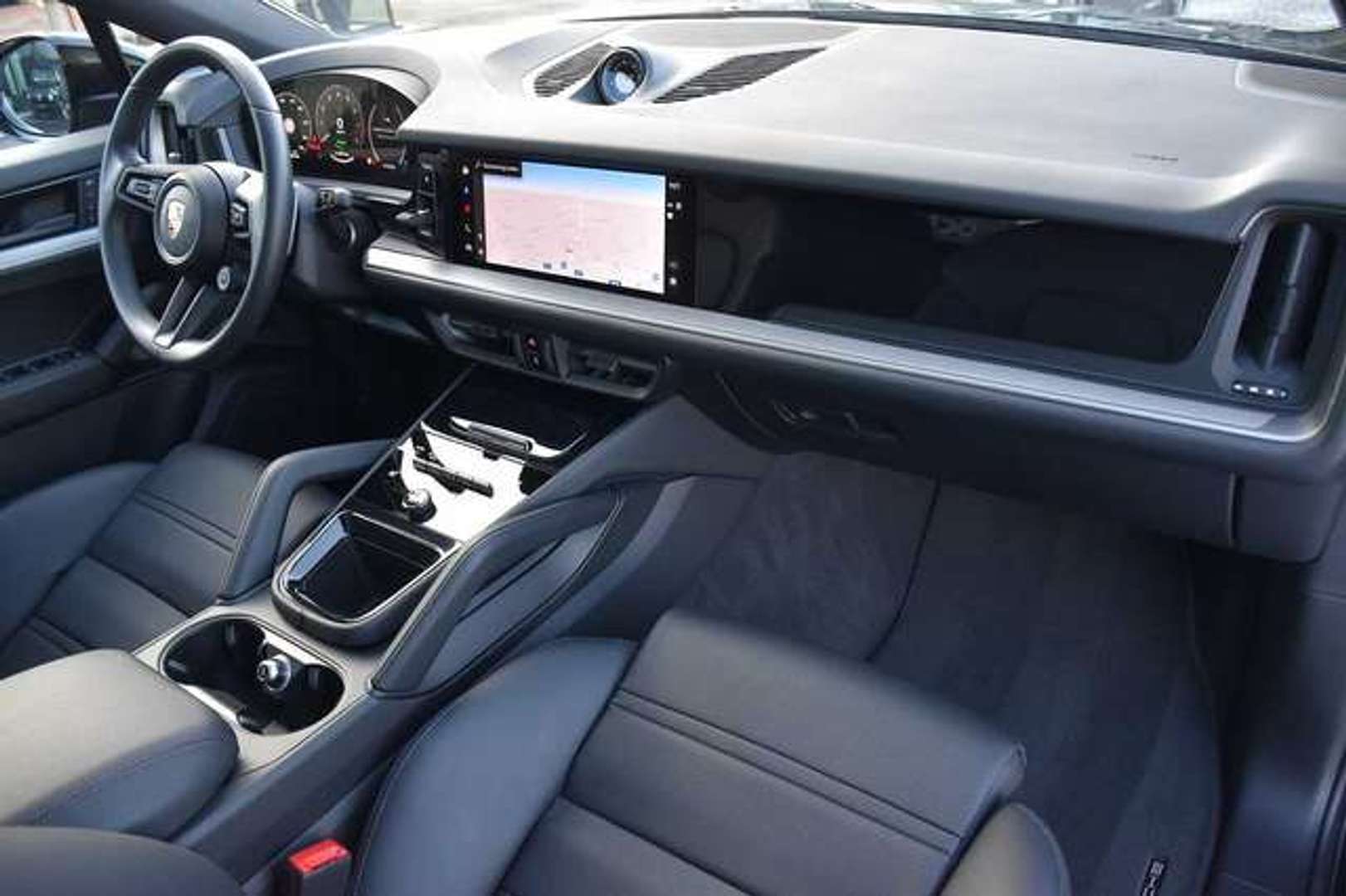 Porsche Cayenne Coupé E-Hybrid - 2025 - Joinsteer - #13