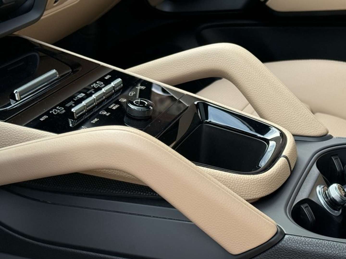 Porsche Cayenne II E-Hybrid - 2025 - Joinsteer - #12