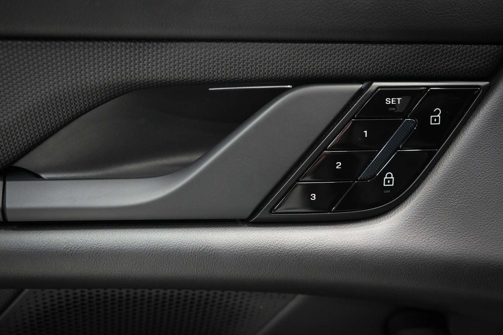 Porsche Taycan - 2021 - Joinsteer - #31