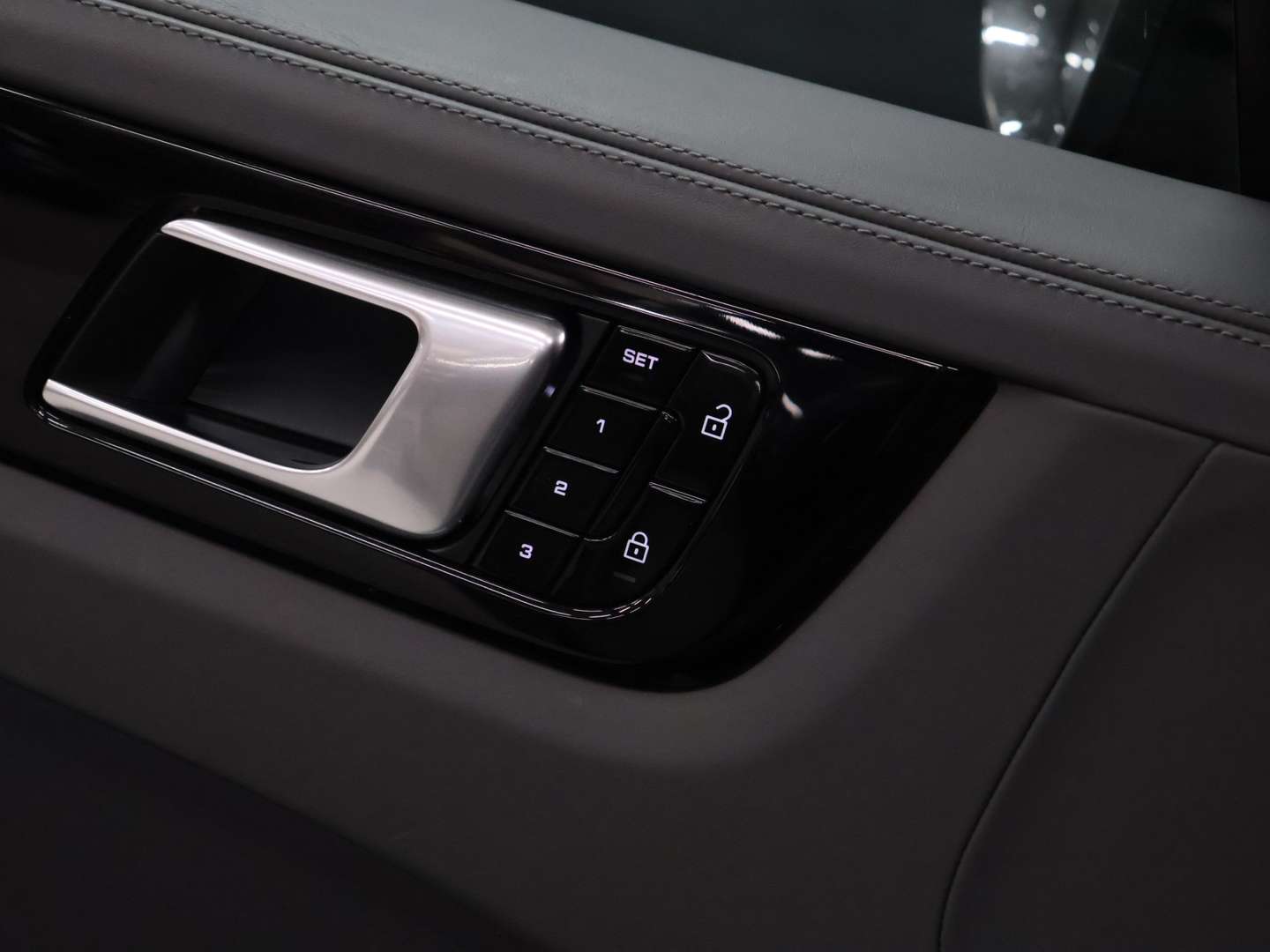 Porsche Cayenne Coupé E-Hybrid - 2020 - Joinsteer - #13