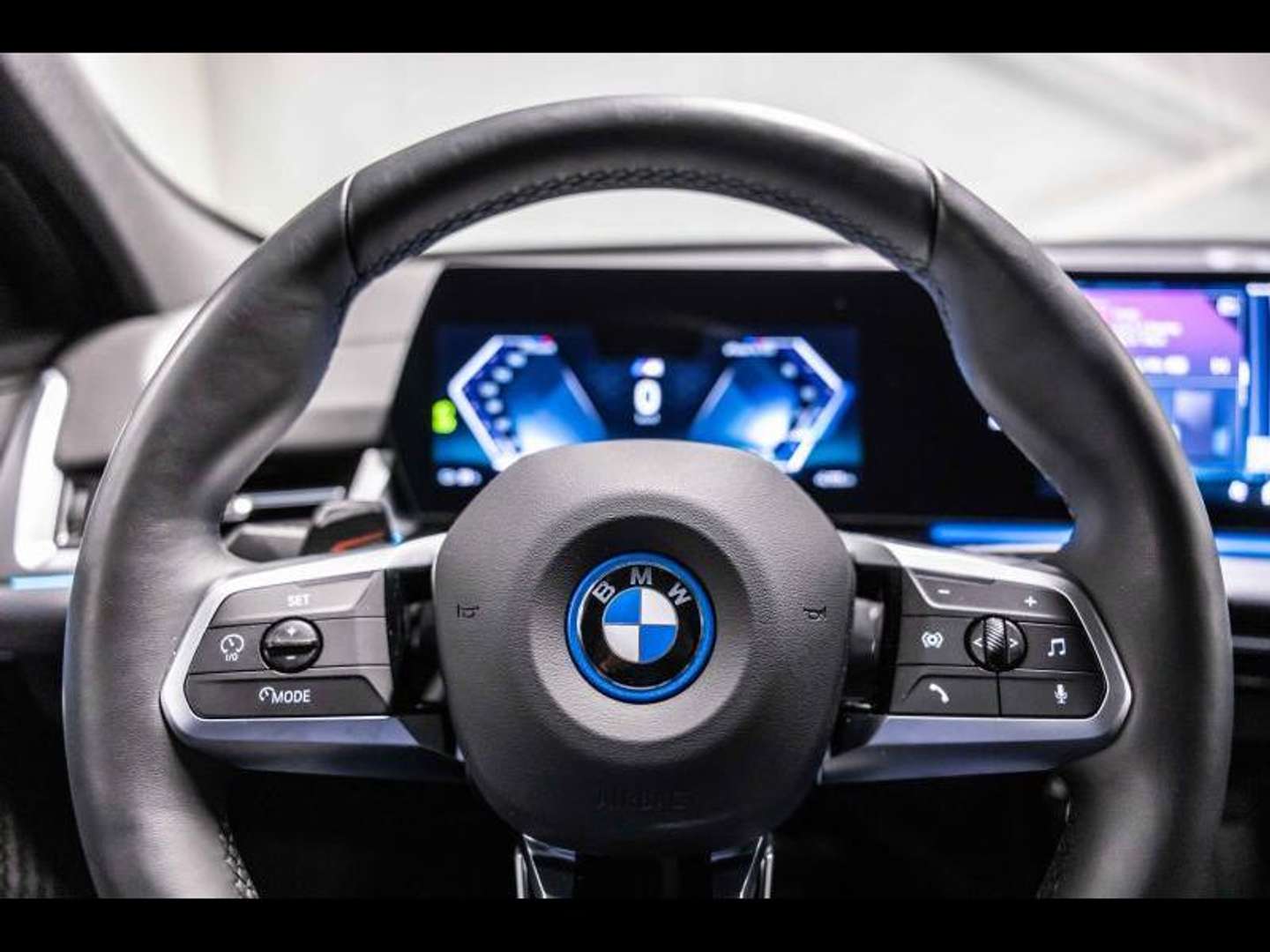 BMW IX2 M Edition EDrive20 - 2026 - Joinsteer - #14