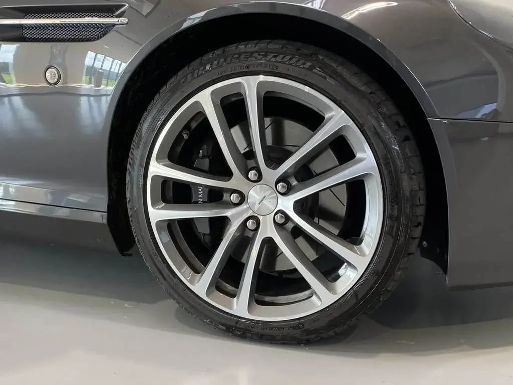 Aston Martin DB9 Coupe 5.9 - 2010 - Joinsteer - #4