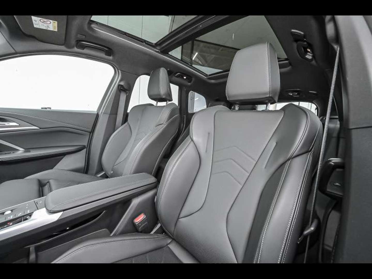 BMW IX1 EDrive20 - 2025 - Joinsteer - #17