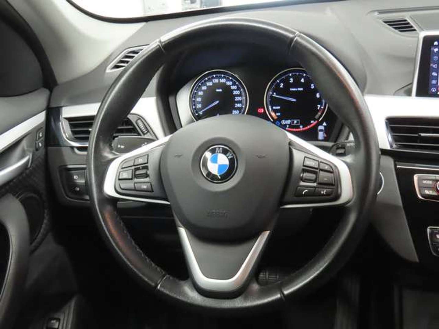BMW X1 18i SDrive - 2021 - Joinsteer - #9