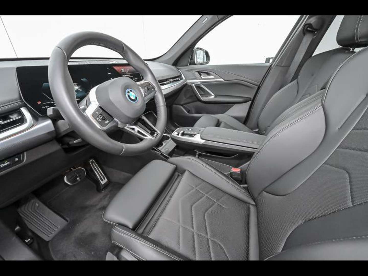 BMW IX1 EDrive20 - 2025 - Joinsteer - #6