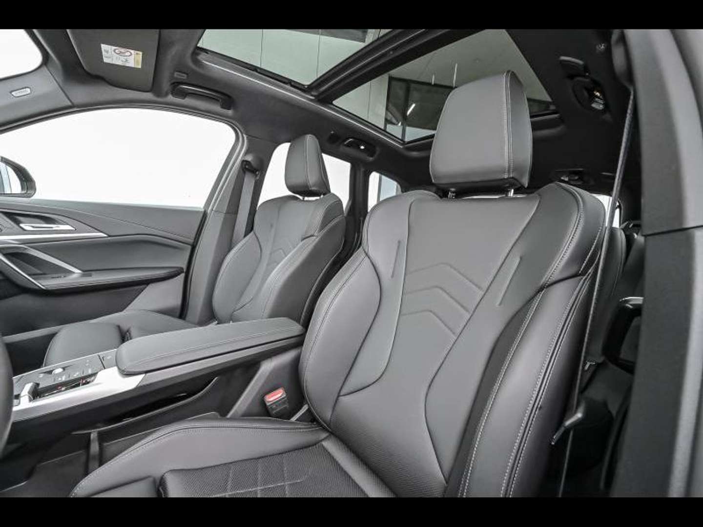 BMW IX1 EDrive20 - 2025 - Joinsteer - #18