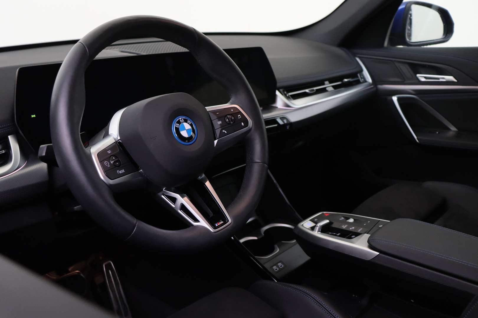 BMW IX1 M Sport EDrive20 - 2025 - Joinsteer - #3