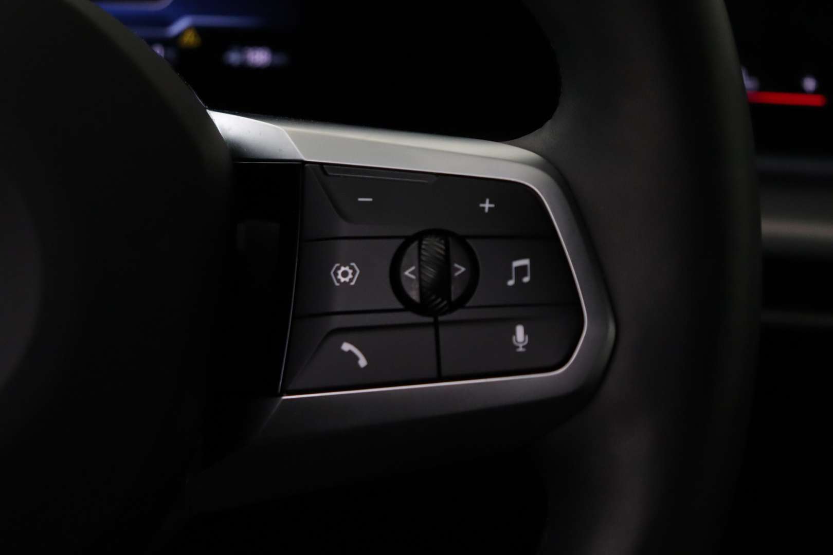 BMW IX1 M Sport EDrive20 - 2025 - Joinsteer - #27