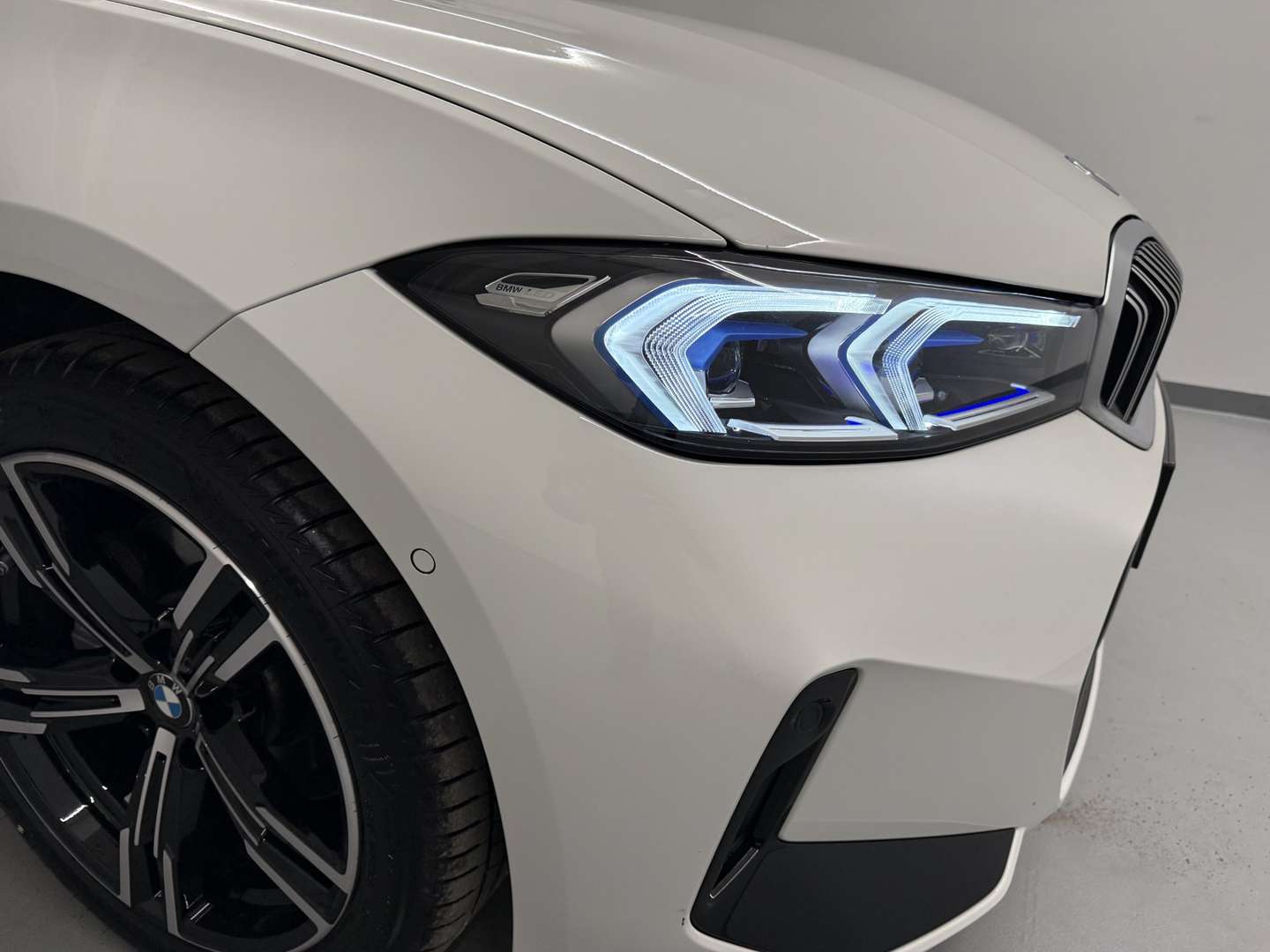 BMW 330e XDrive - 2024 - Joinsteer - #15