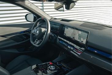 BMW M5 — photo 24
