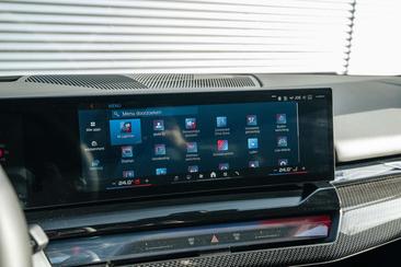 BMW M5 — photo 38