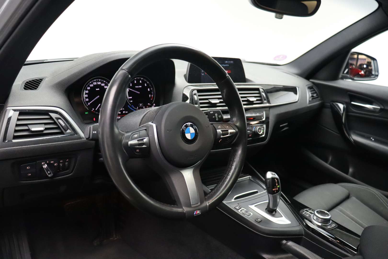 BMW Série 1 Executive 118i - 2019 - Joinsteer - #9