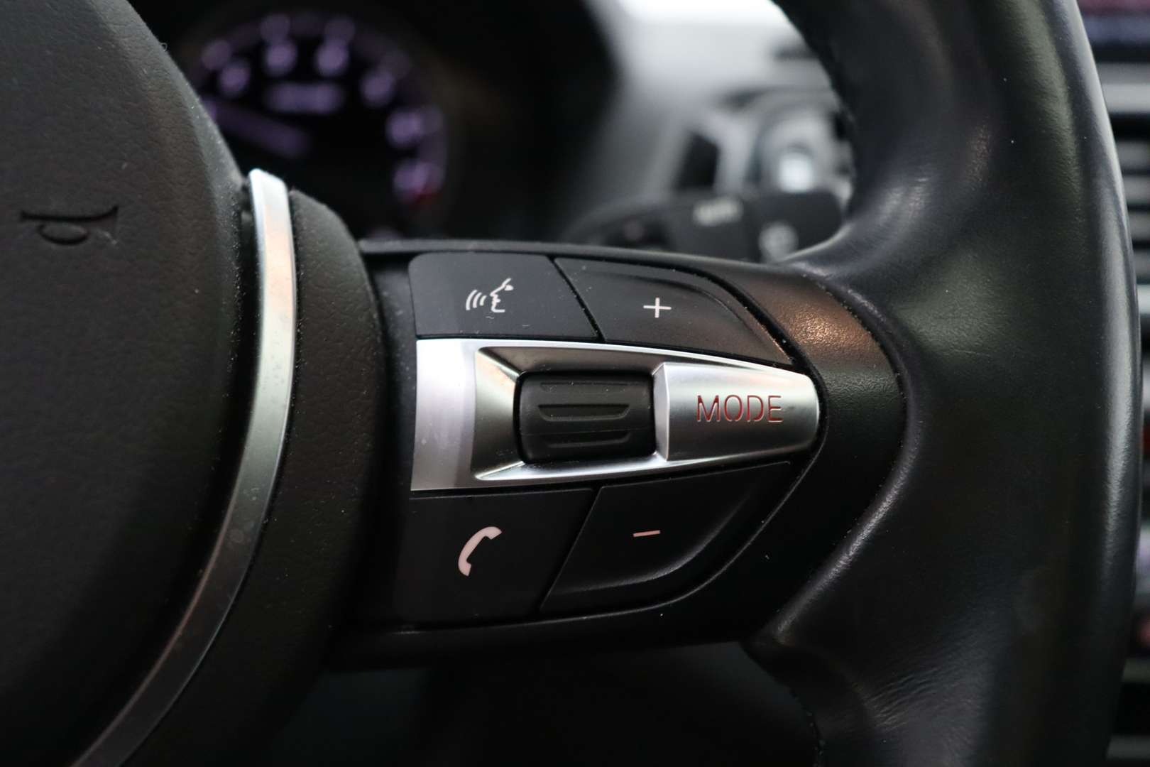 BMW Série 1 Executive 118i - 2019 - Joinsteer - #12