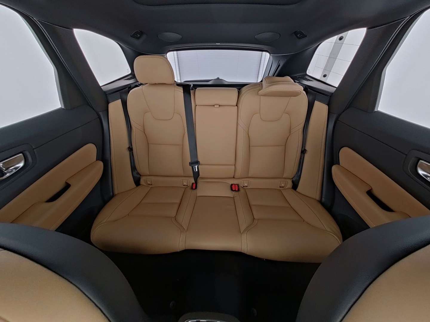 Volvo XC60 B5 Ultra Dark - 2025 - Joinsteer - #5