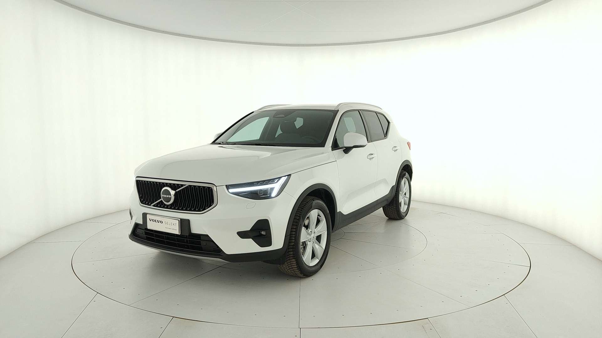Volvo XC40 B3 Core - 2025 - Joinsteer - #1