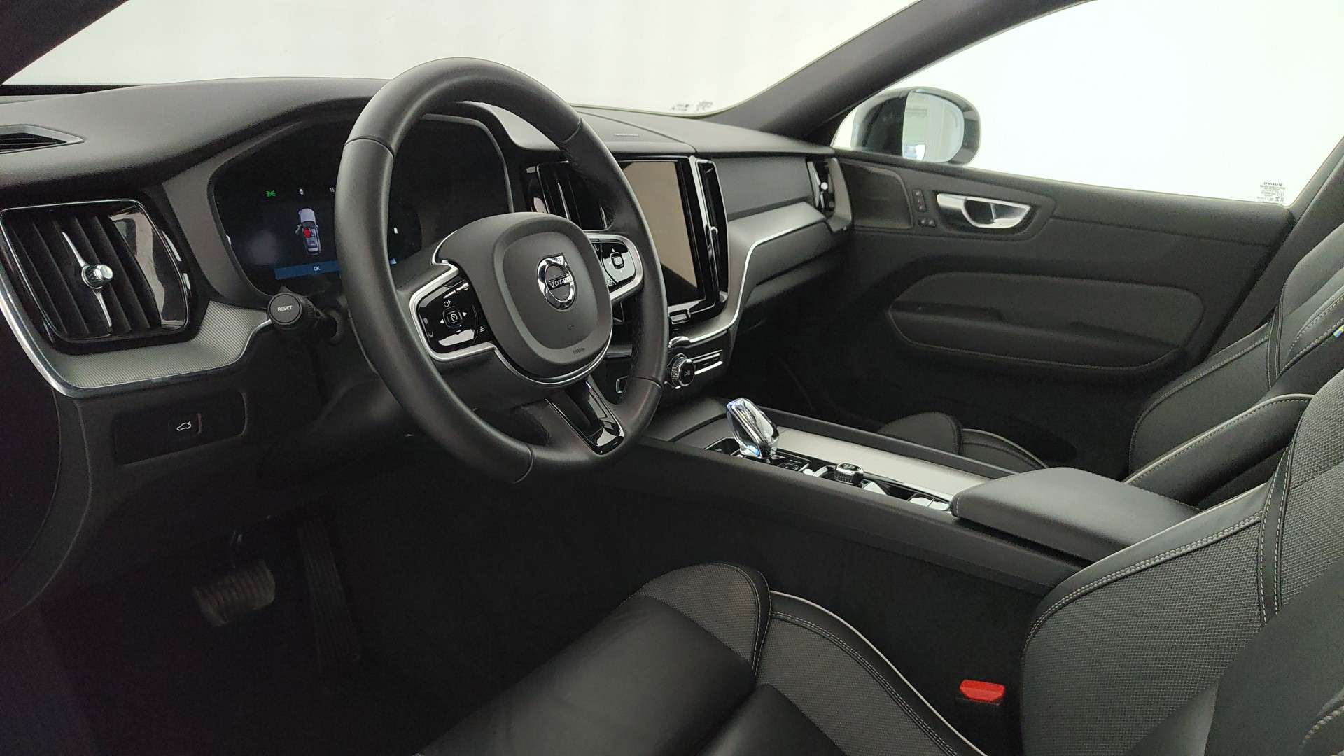 Volvo XC60 B5 Plus - 2025 - Joinsteer - #5