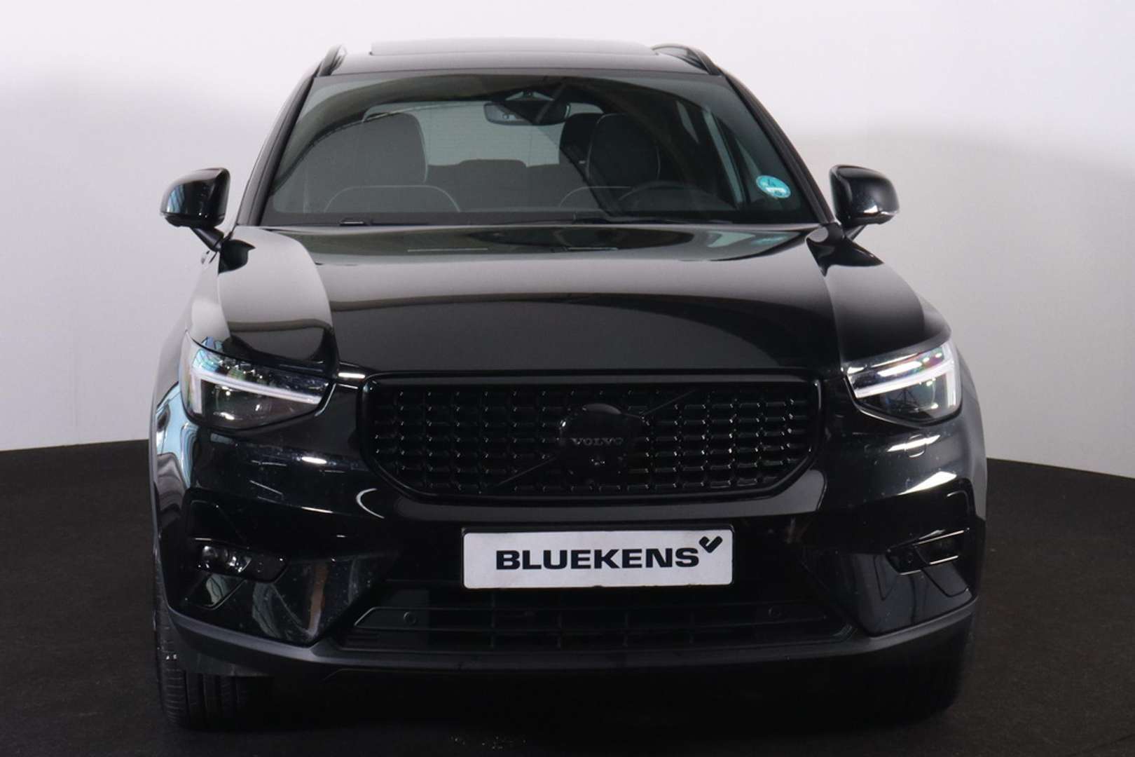 Volvo XC40 B3 Ultra Black Edition - 2025 - Joinsteer - #1