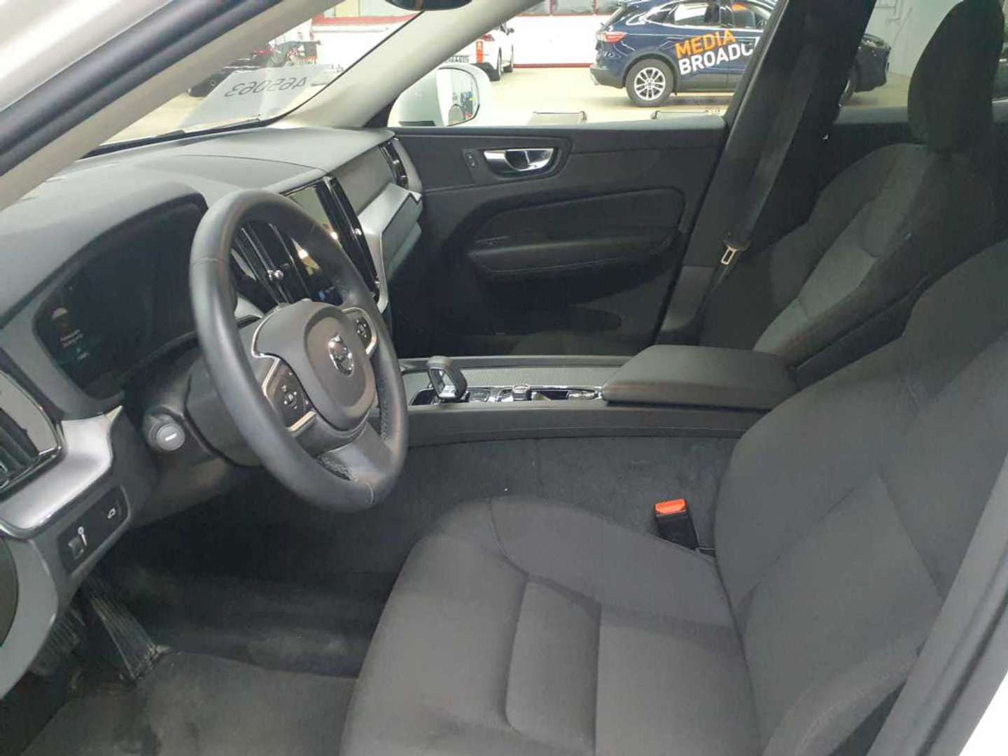 Volvo XC60 B4 Momentum - 2022 - Joinsteer - #2
