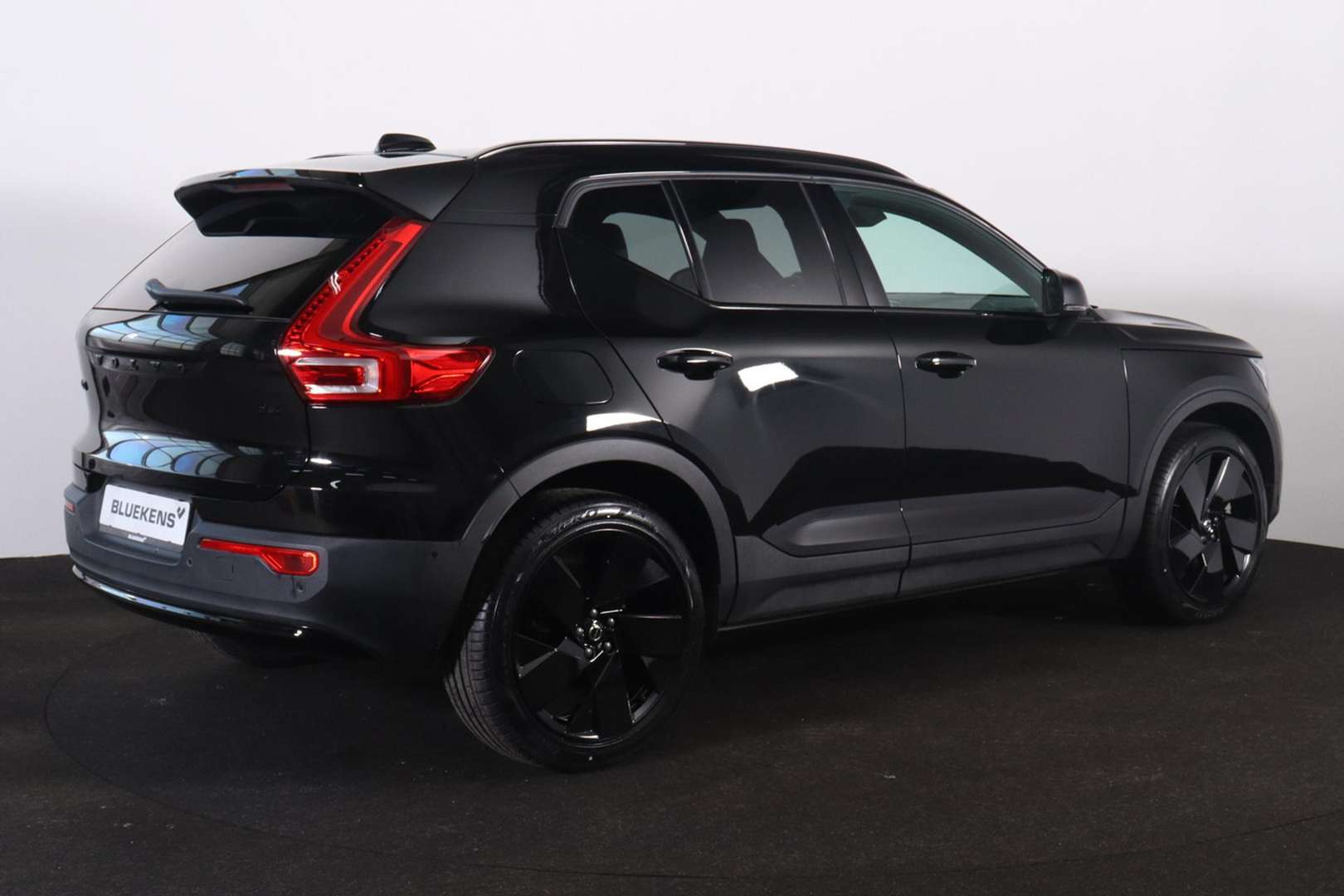 Volvo XC40 B3 Ultra Black Edition - 2025 - Joinsteer - #4
