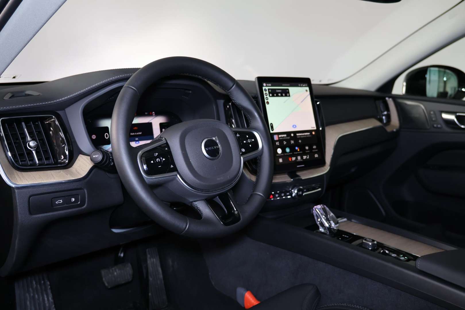 Volvo XC60 T6 Recharge Ultra Dark - 2025 - Joinsteer - #13